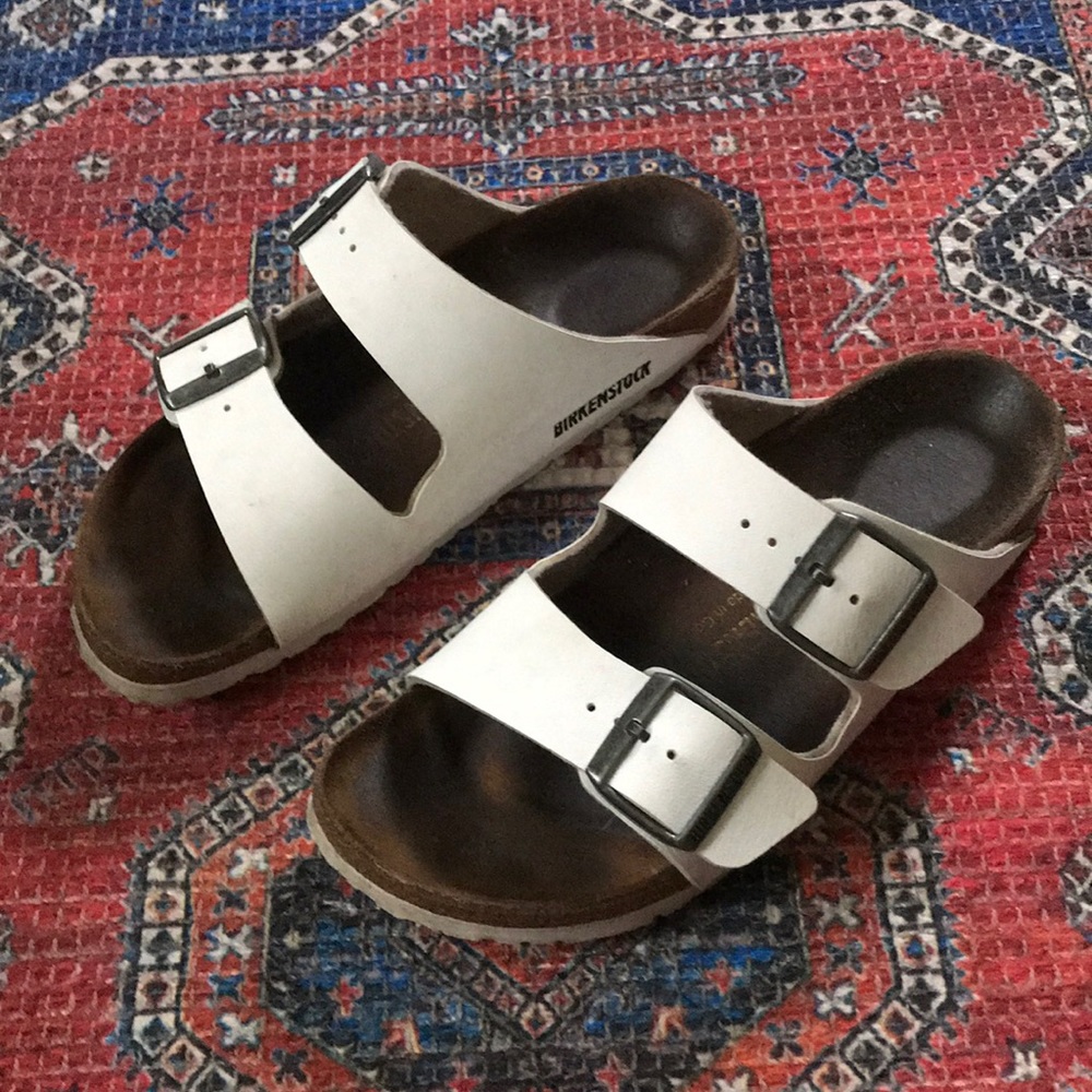Birkenstock sandals in white. Size 37.